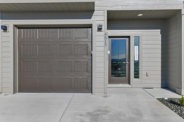 4517 Road 114, Pasco, WA 99301