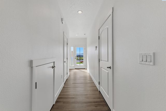 4517 Road 114, Pasco, WA 99301