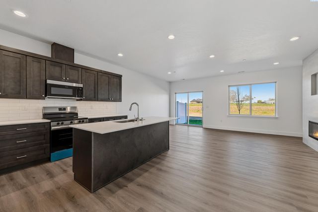 4517 Road 114, Pasco, WA 99301