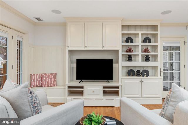 1503 N JEFFERSON ST, Arlington, VA 22205