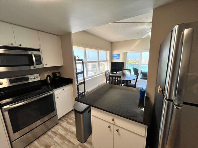 880 MANDALAY AVENUE N414, Clearwater Beach, FL 33767