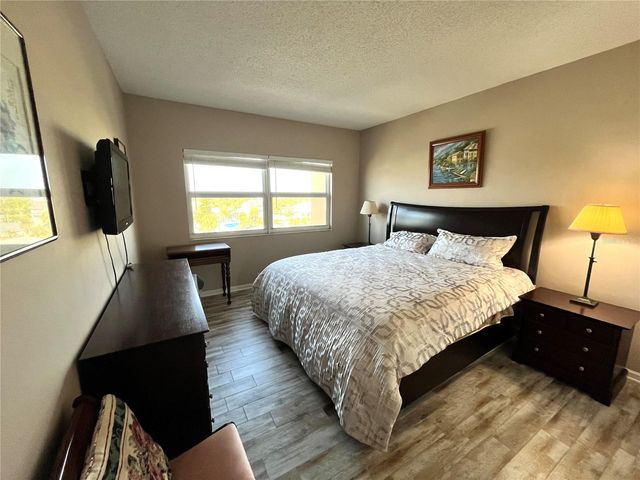 880 MANDALAY AVENUE N414, Clearwater Beach, FL 33767