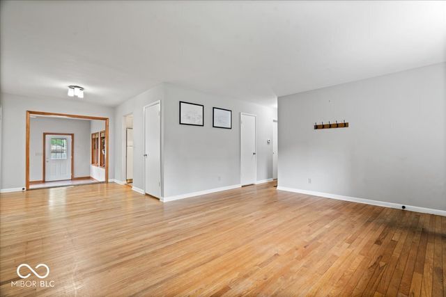 8016 Chiltern Drive, Indianapolis, IN 46268