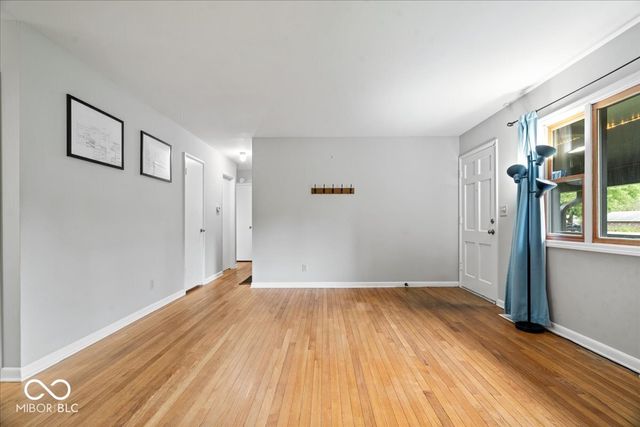 8016 Chiltern Drive, Indianapolis, IN 46268