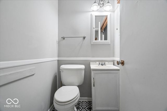 8016 Chiltern Drive, Indianapolis, IN 46268