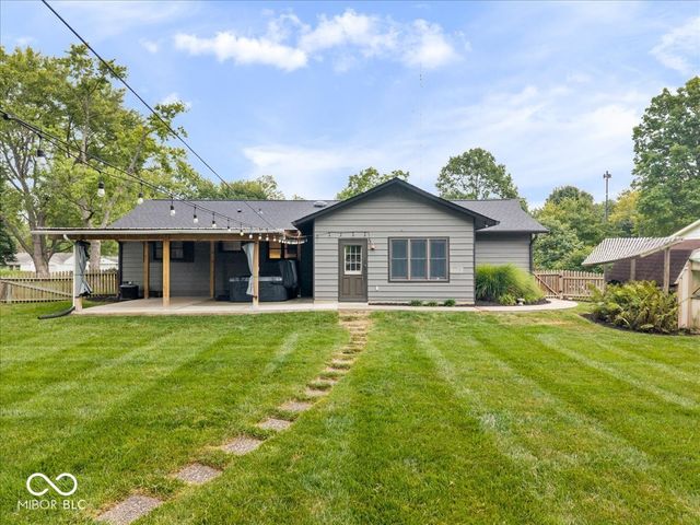 8016 Chiltern Drive, Indianapolis, IN 46268