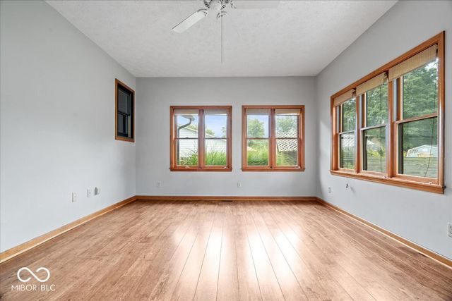 8016 Chiltern Drive, Indianapolis, IN 46268