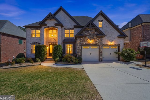 5068 Bentwater Lane SW, Lilburn, GA 30047