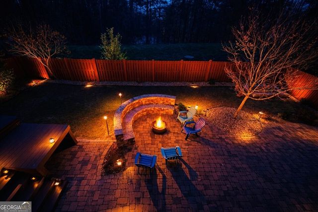 5068 Bentwater Lane SW, Lilburn, GA 30047