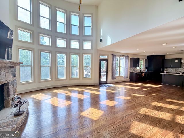 5068 Bentwater Lane SW, Lilburn, GA 30047