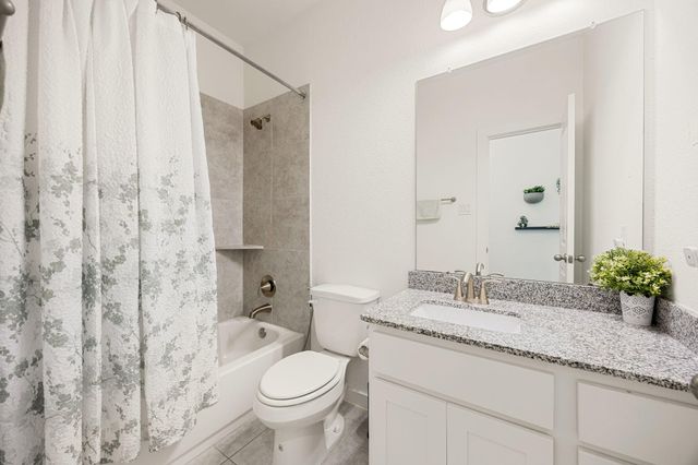 16823 Hammon Woods Drive, Humble, TX 77346