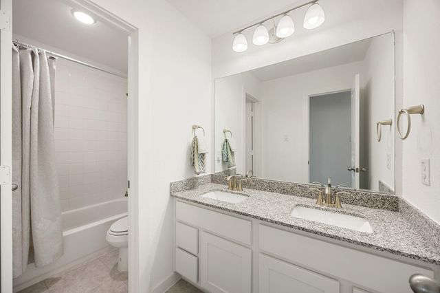 16823 Hammon Woods Drive, Humble, TX 77346