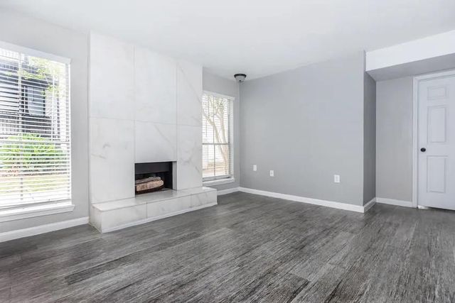 4400 Memorial Drive 17-2114, Houston, TX 77007