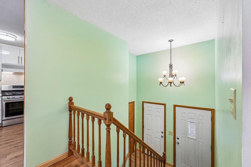 9526 Grey Widgeon Place, Eden Prairie, MN 55347 — photo 3