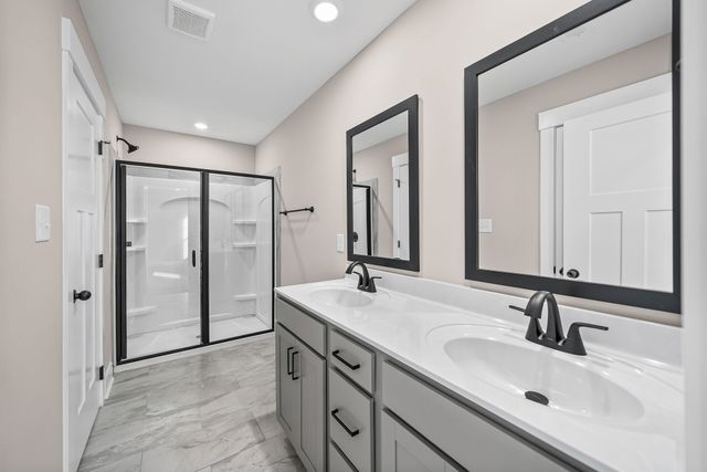 22 Echo Ridge, Oak Grove, KY 42262