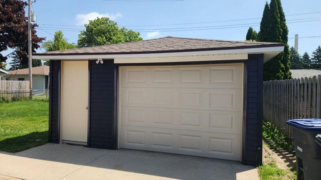 3409 S 10th PLACE, Sheboygan, WI 53081