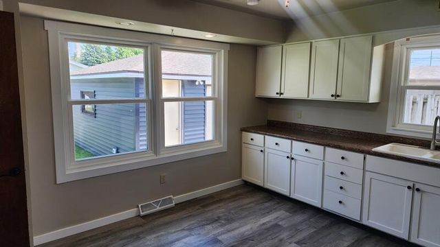 3409 S 10th PLACE, Sheboygan, WI 53081