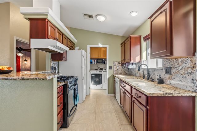 5013 S Emerald River Drive, Fort Mohave, AZ 86426