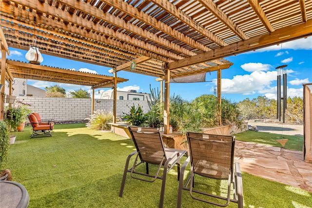 5013 S Emerald River Drive, Fort Mohave, AZ 86426