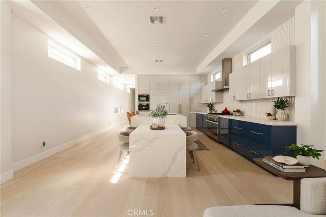 664 Rosecrans Avenue, Manhattan Beach, CA 90266