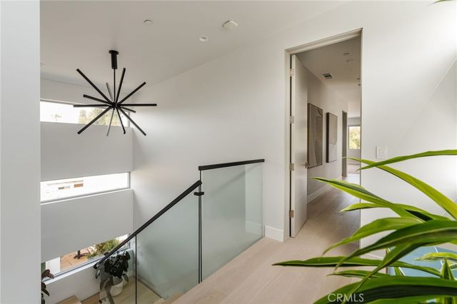664 Rosecrans Avenue, Manhattan Beach, CA 90266