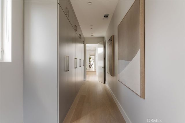 664 Rosecrans Avenue, Manhattan Beach, CA 90266