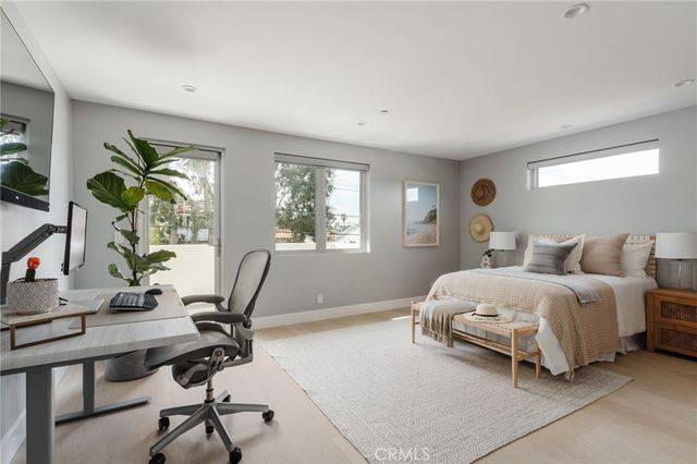 664 Rosecrans Avenue, Manhattan Beach, CA 90266