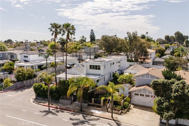 664 Rosecrans Avenue, Manhattan Beach, CA 90266