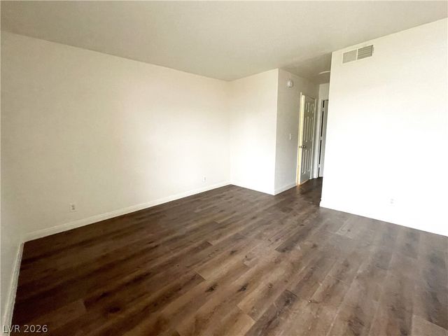 3135 South Mojave Road 221, Las Vegas, NV 89121