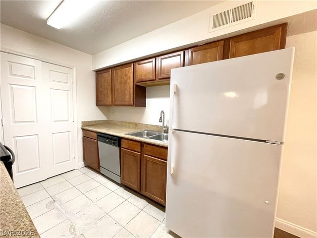 3135 South Mojave Road 221, Las Vegas, NV 89121