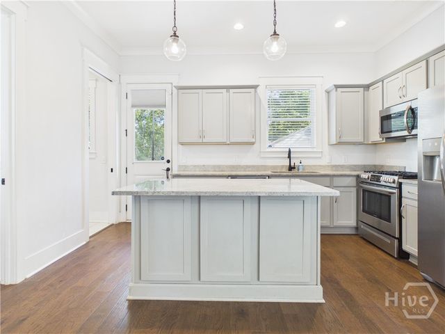 540 E 32nd Street, Savannah, GA 31401