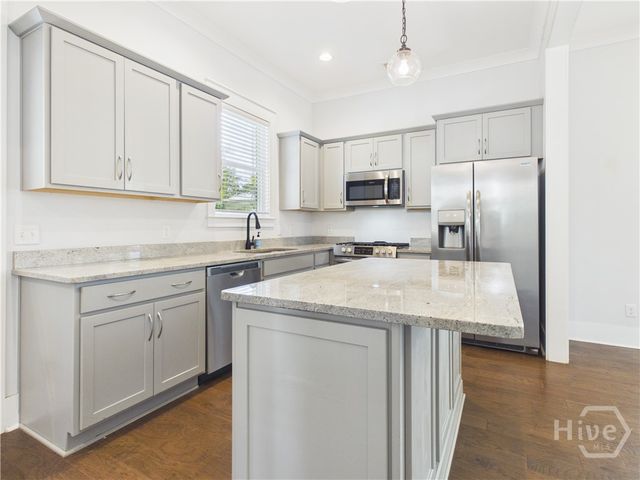 540 E 32nd Street, Savannah, GA 31401