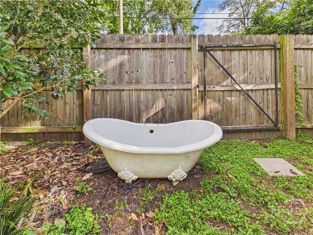 540 E 32nd Street, Savannah, GA 31401