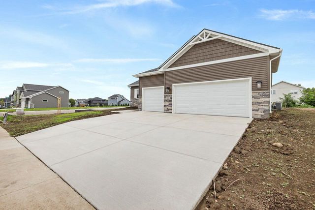 211 Michelle Lane, Cottage Grove, WI 53527