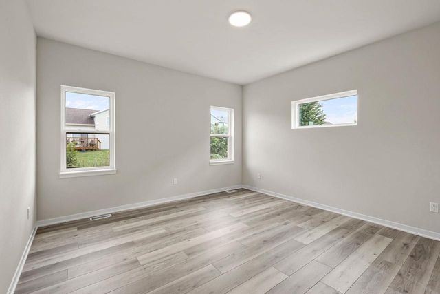 211 Michelle Lane, Cottage Grove, WI 53527