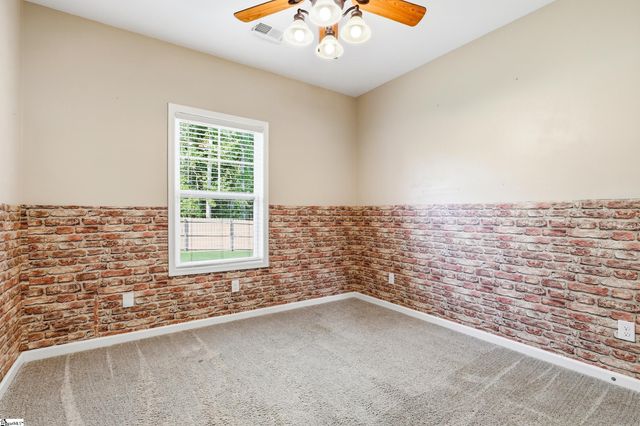 300 Icebow Road, Fountain Inn, SC 29644