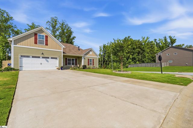 300 Icebow Road, Fountain Inn, SC 29644