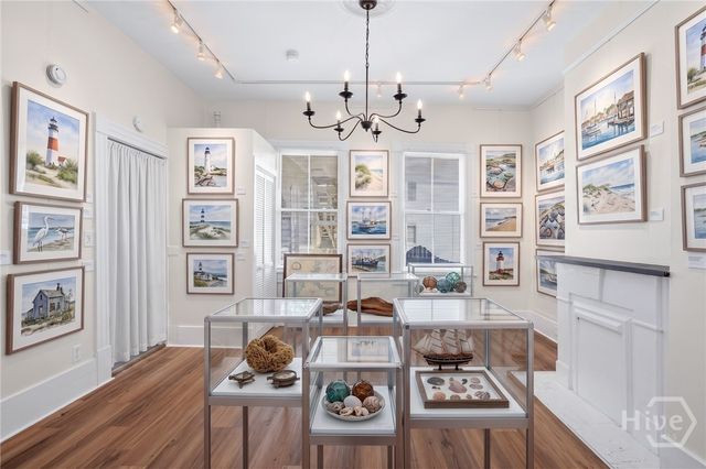 22 E 37th Street, Savannah, GA 31401