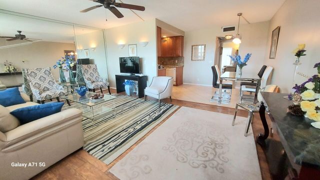 4014 Wolverton A, Boca Raton, FL 33434