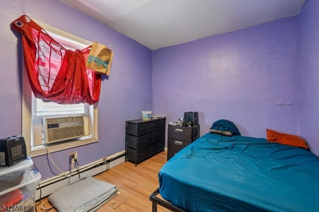 219 Seaman St, New Brunswick City, NJ 08901