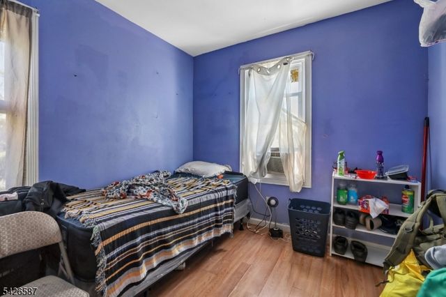 219 Seaman St, New Brunswick City, NJ 08901