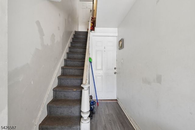 219 Seaman St, New Brunswick City, NJ 08901