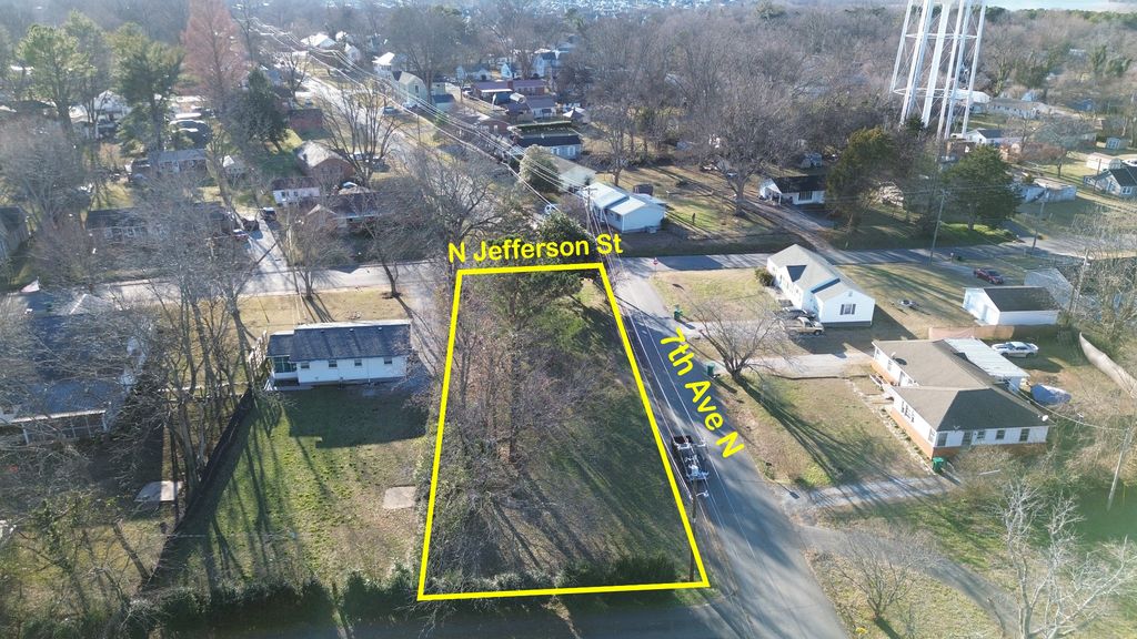 612 N Jefferson St, Winchester, TN 37398