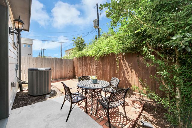 923 Byrne Street, Houston, TX 77009