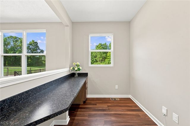 6528 Daisy Lane, Olmsted Twp, OH 44138