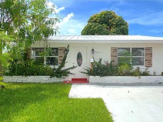 7005 NW 66th Ter, Tamarac, FL 33321