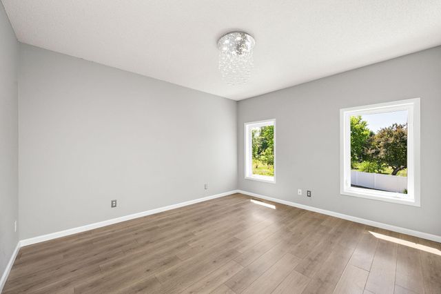 20337 Ipava Avenue, Lakeville, MN 55044