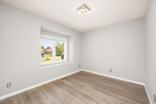 20337 Ipava Avenue, Lakeville, MN 55044