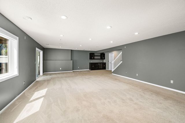 20337 Ipava Avenue, Lakeville, MN 55044