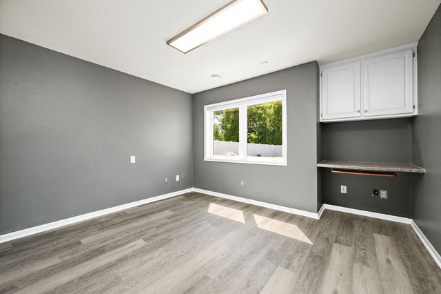 20337 Ipava Avenue, Lakeville, MN 55044